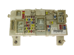 Sicherungskasten Relaiskasten Ford 7M5T-14A073-JF 519200802 Sicherungskasten Relaiskasten Ford 7M5T-14A073-JF 519200802