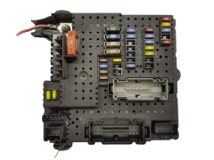 Sicherungskasten Relaiskasten Volvo 8676391 12217799 Delphi Sicherungskasten Relaiskasten Volvo 8676391 12217799 Delphi