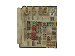 Steuergerät USM - X61 8200451901 Renault 1354 Steuergerät USM - X61 8200451901 Renault 1354