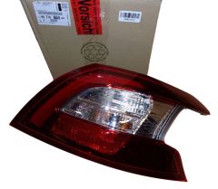 Heckleuchte Rückleuchte Rücklicht Rechts Neues Original 9677817580 Peugeot