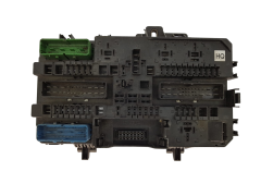Sicherungskasten Relaiskasten Opel 13220831 5DK008669-53 GM Hella 15363 Sicherungskasten Relaiskasten Opel 13220831 5DK008669-53 GM Hella 15363