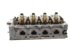 Zylinderkopf 7701478273 820050622 1,2 16v D4F Renault 125000km Zylinderkopf 7701478273 820050622 1,2 16v D4F Renault 125000km