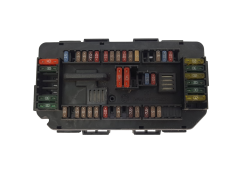 Sicherungskasten Relaiskasten 6114 V7 9337879 01 19451.000.001 BMW 19145