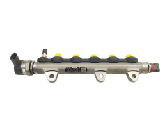 Einspritzleiste Kraftstoffverteiler 0445214155 8200842432 0281002800 2.0DCI Ren