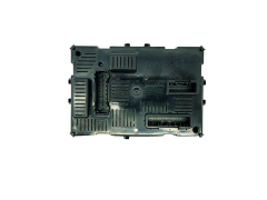 Steuergerät BCM L2CR 19759041 8201054128 Renault 31433
