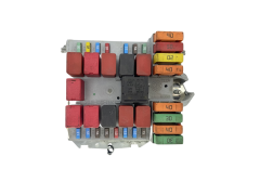 Sicherungskasten Relaiskasten Fiat PSA 1367661080 59117 Sicherungskasten Relaiskasten Fiat PSA 1367661080 59117