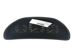 Tacho Kombiinstrument Mercedes E W210 2105403948 VDO Tacho Kombiinstrument Mercedes E W210 2105403948 VDO