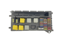 Sicherungskasten Relaiskasten ZGS001/Q-001 518817408 22092009 Mercedes-Benz