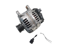 Lichtmaschine Generator VW Skoda 06F903023F Bosch 0124525091 140A Lichtmaschine Generator VW Skoda 06F903023F Bosch 0124525091 140A