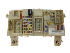 Sicherungskasten Relaiskasten 97RA-000001 97RA-012108 7M5T-14A073-CE Ford Sicherungskasten Relaiskasten 97RA-000001 97RA-012108 7M5T-14A073-CE Ford