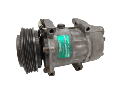 Klimakompressor 7700111289 SD7H15 8074A Renault Laguna 1 Sanden 1371 Klimakompressor 7700111289 SD7H15 8074A Renault Laguna 1 Sanden 1371