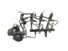Einspritzpumpe 0445010704 0445110652 Bosch 1.5 DCI Nissan Renault