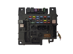 Sicherungskasten Relaiskasten 116RAI-000004 8637A824 L8637-002A PSA Mitsubishi