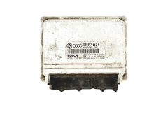 Motorsteuerung VW Audi 4D0907551F 0261204687 Bosch 24893