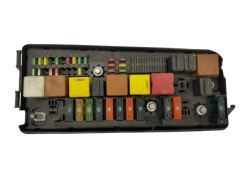 Sicherungskasten Relaiskasten Saab 12800999 518749205 GM
