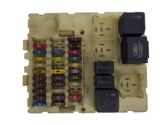 Sicherungskasten Relaiskasten Ford 98AG14A073CG 518251806 19841 Sicherungskasten Relaiskasten Ford 98AG14A073CG 518251806 19841
