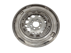 Schwungrad A2810106800 123103115R Renault Smart Dacia 1.0