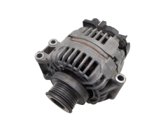 Lichtmaschine Generator 7700434899 0124325031 1.4 Renault Bosch Clio 2 Kangoo Lichtmaschine Generator 7700434899 0124325031 1.4 Renault Bosch Clio 2 Kangoo