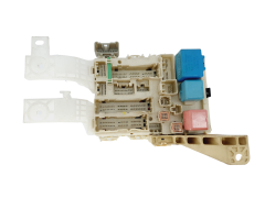 Sicherungskasten Relaiskasten 82730-0D290 Toyota 37879