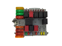 Sicherungskasten Relaiskasten Fiat 51775688 0051775688057657 Sicherungskasten Relaiskasten Fiat 51775688 0051775688057657
