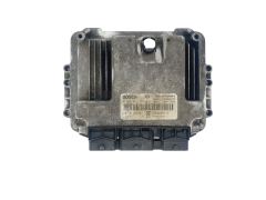 Steuergerät 8200355819 0281011644 23710 AW360 Nissan Bosch 45399