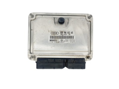 Motorsteuerung 038906012AB 0281010203 Audi 45673