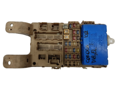 Sicherungskasten Relaiskasten Toyota 82641-02040 MB232300-8521 Denso