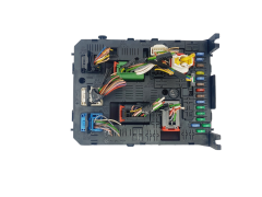 Steuergerät BSI04EV 9678477080 230460802 PSA Johnson Controls 40200 Steuergerät BSI04EV 9678477080 230460802 PSA Johnson Controls 40200