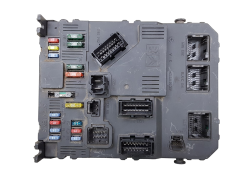 Steuergerät BSI Citroen Peugeot E02-00 MG 9657999780  S118085220F