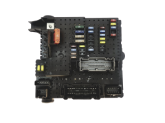Sicherungskasten Relaiskasten Volvo 8676391 12217799 Delphi 29395 Sicherungskasten Relaiskasten Volvo 8676391 12217799 Delphi 29395