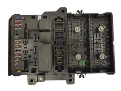 Sicherungskasten Relaiskasten Chrysler Dodge P04707994AE 19647