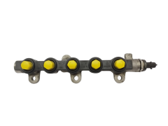 Einspritzleiste Kraftstoffverteiler Bosch 8200954113 0445214196 2.0 DCI Renault