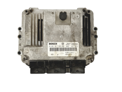 Steuergerät 0281011549 8200310863 8200370779 Renault Bosch 17532