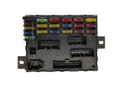 Sicherungskasten Relaiskasten Lancia 46776086 A223 20139