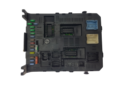 Steuergerät BSI 2004 H05-01 9660105980 PSA Johnson Controls 1988