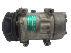 Klimakompressor 7700111289 SD7H15 8074 Renault Laguna I Sanden 6942 Klimakompressor 7700111289 SD7H15 8074 Renault Laguna I Sanden 6942