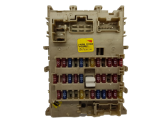 Sicherungskasten Relaiskasten Nissan 243505M300