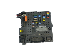 Sicherungskasten Relaiskasten Volvo 8676391 12217799 Delphi 35062 Sicherungskasten Relaiskasten Volvo 8676391 12217799 Delphi 35062