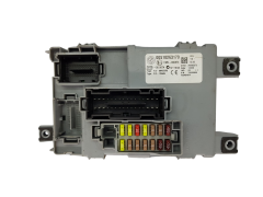 Sicherungskasten Relaiskasten Fiat 00518263170 28205372 Delphi 19738 Sicherungskasten Relaiskasten Fiat 00518263170 28205372 Delphi 19738
