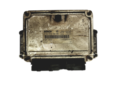 Steuergerät 0281010502 8200118522 8200085921 Renault Bosch 19518