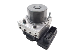 Abs-Pumpe Dacia Duster 476607477R 0265956403 476608779R 1688