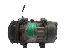 Klimakompressor 7700111289 SD7H15 8074 Renault Laguna I Sanden 6944 Klimakompressor 7700111289 SD7H15 8074 Renault Laguna I Sanden 6944