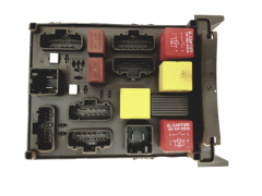 Steuergerät 518837018 8200004201E 8200283815 Renault 18987 Steuergerät 518837018 8200004201E 8200283815 Renault 18987