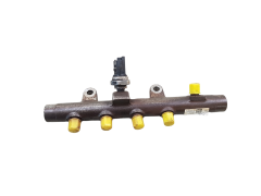 Einspritzleiste Kraftstoffverteiler 8200845671 A2C20001221 5WS40208 Continental