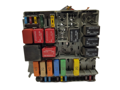 Sicherungskasten Relaiskasten Fiat 51781452 20135