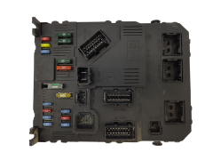 Steuergerät BSI E02-00 MG 9657999780 S118085220F PSA 1163