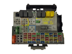 Sicherungskasten Relaiskasten Opel 24412497 GM 19804