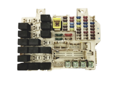 Sicherungskasten Relaiskasten MN108319 5J14 Mitsubishi 