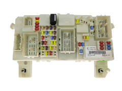 Sicherungskasten Relaiskasten 97RA-000001 97RA-012108 7M5T-14A073-JG Ford 190 Sicherungskasten Relaiskasten 97RA-000001 97RA-012108 7M5T-14A073-JG Ford 190