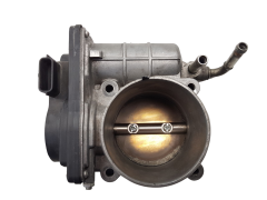 Drosselklappe Nissan RME60-11 SERA526-01 Hitachi 2304